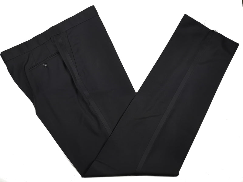 Luigi Bianchi Tuxedo 48R Black 2-button Cerruti wool