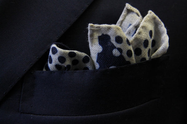 Battisti Pocket Square: Split navy & stone grey polkadots, pure wool