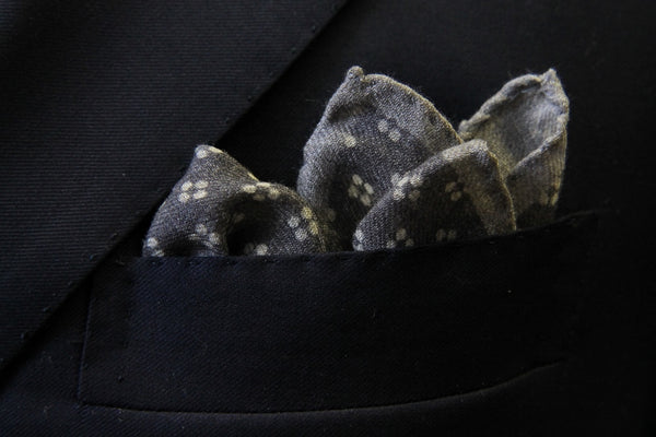 Battisti Pocket Square: Grey with cement squared dots, pure wool