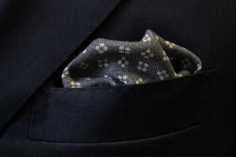 Battisti Pocket Square: Grey with cement squared dots, pure wool