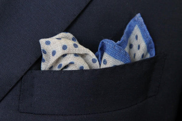 Battisti Pocket Square: Blue polkadot with stone, pure wool