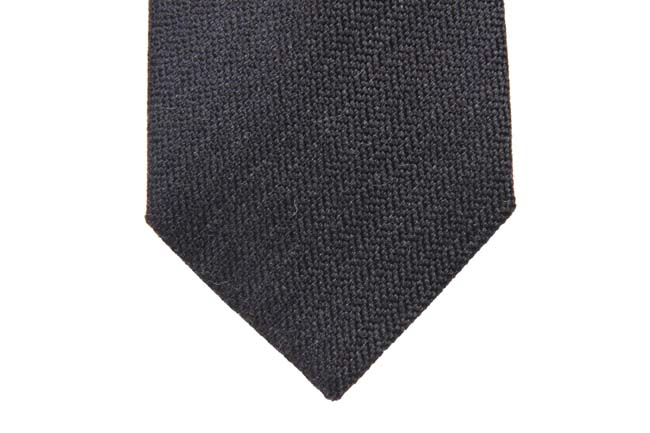 Battisti Tie: Dark charcoal grey chevron weave, pure wool