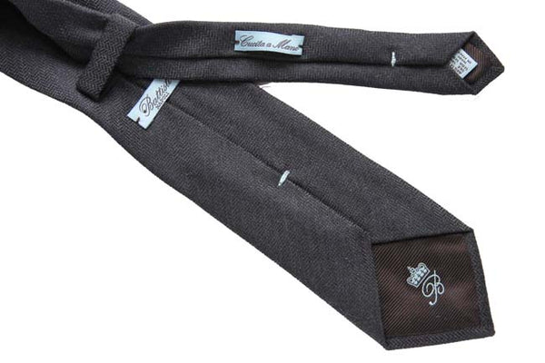 Battisti Tie: Dark charcoal grey chevron weave, pure wool