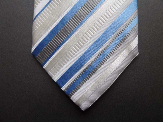 Battisti Tie: Ivory with sky/silver stripes, pure silk