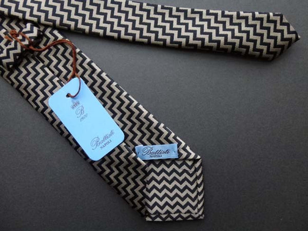 Battisti Tie: Beige & black zigzag pattern, pure silk