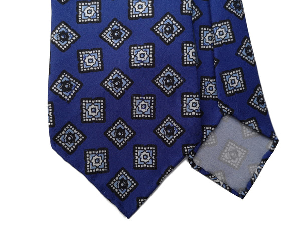 Drake's Tie: Periwinkle neat print, Silk