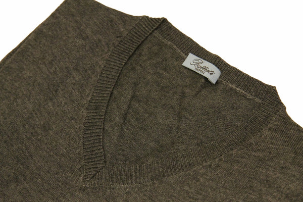 Battisti Sweater: Medium Grey, V-neck, cashmere silk blend