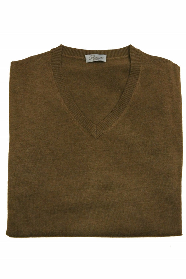Battisti Sweater: Light brown, V-neck, cashmere silk blend