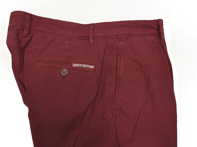LBM 1911 Trousers 36, Cranberry red Pleated front Tailored fit Cotton blend