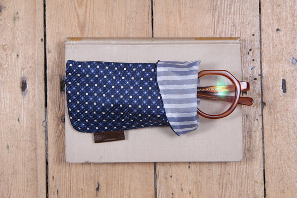 Sartorial Home Glasses Sleeve/Pochette, Navy sky florette print Pure Silk