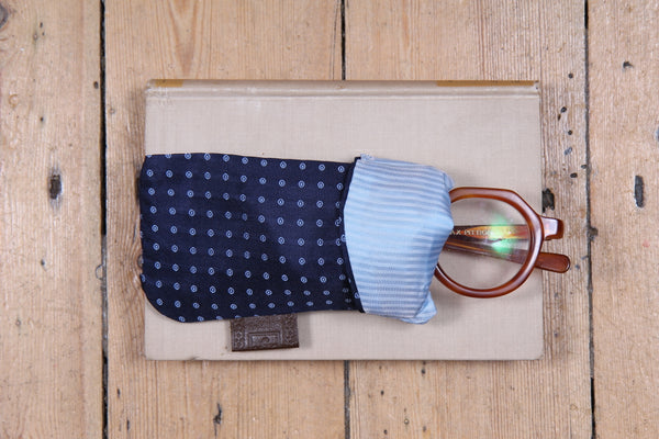 Sartorial Home Glasses Sleeve/Pochette, Navy sky bullseye dot Pure Silk