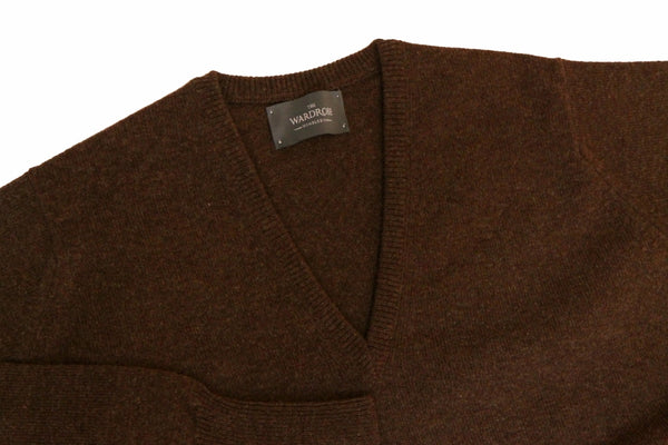 The Wardrobe Sweater Mocha, v neck, pure lambswool
