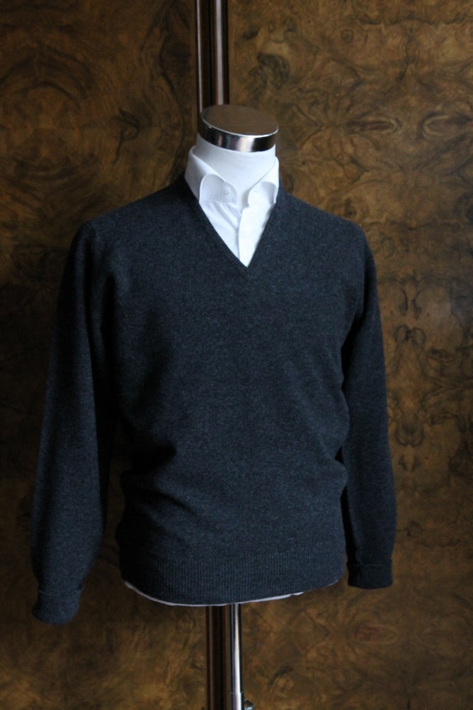 The Wardrobe Sweater, Charcoal, v-neck, pure lambswool